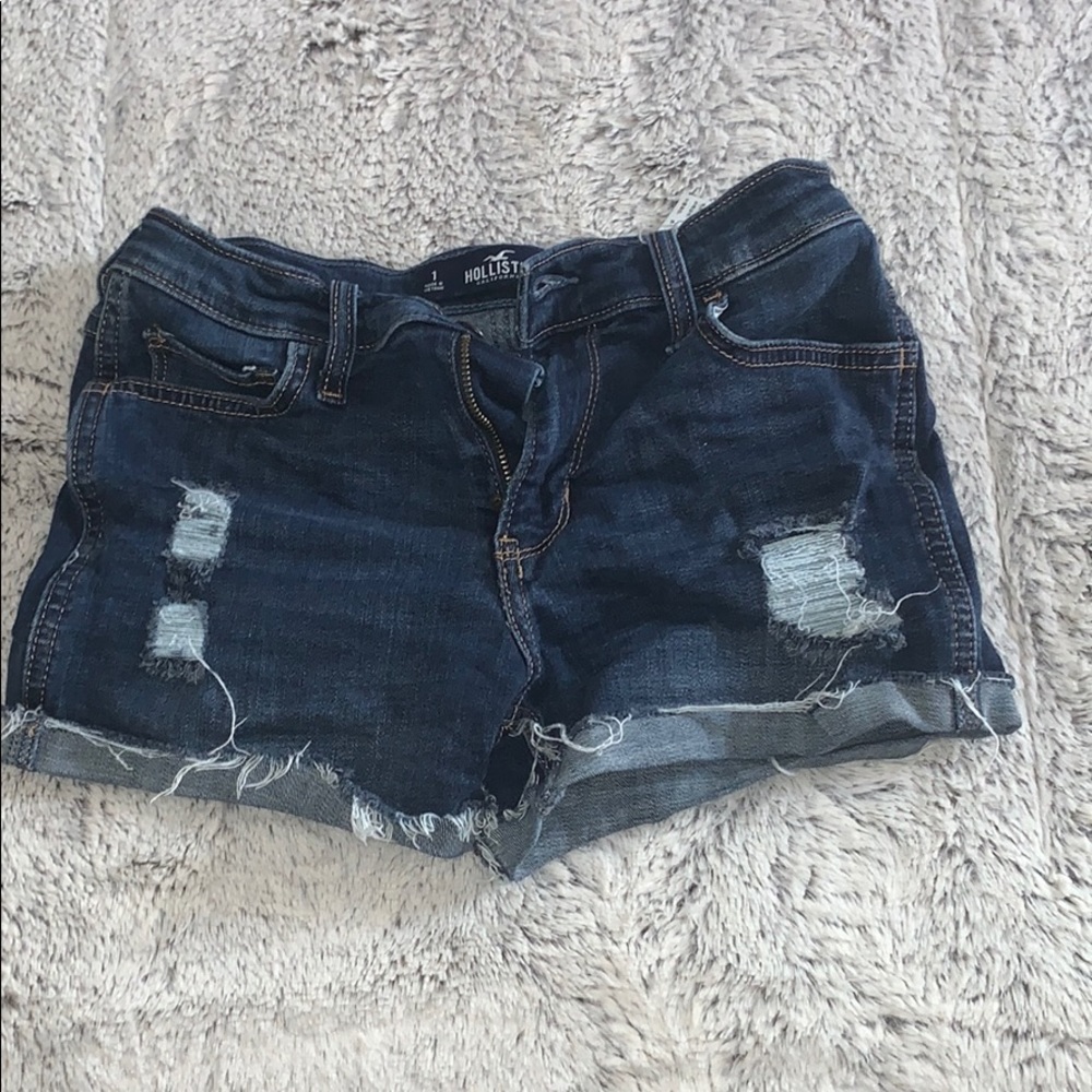 cute mid-rise Hollister advance stretch short